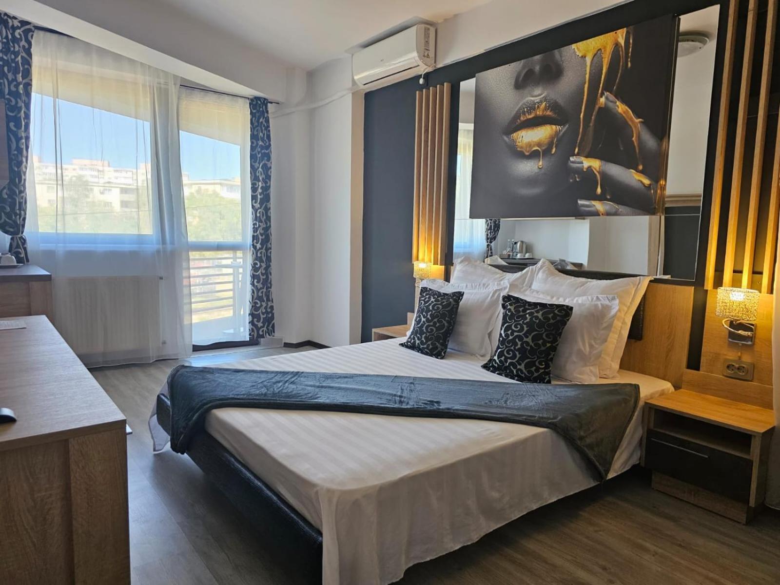 Theline Hotel Boekarest Buitenkant foto