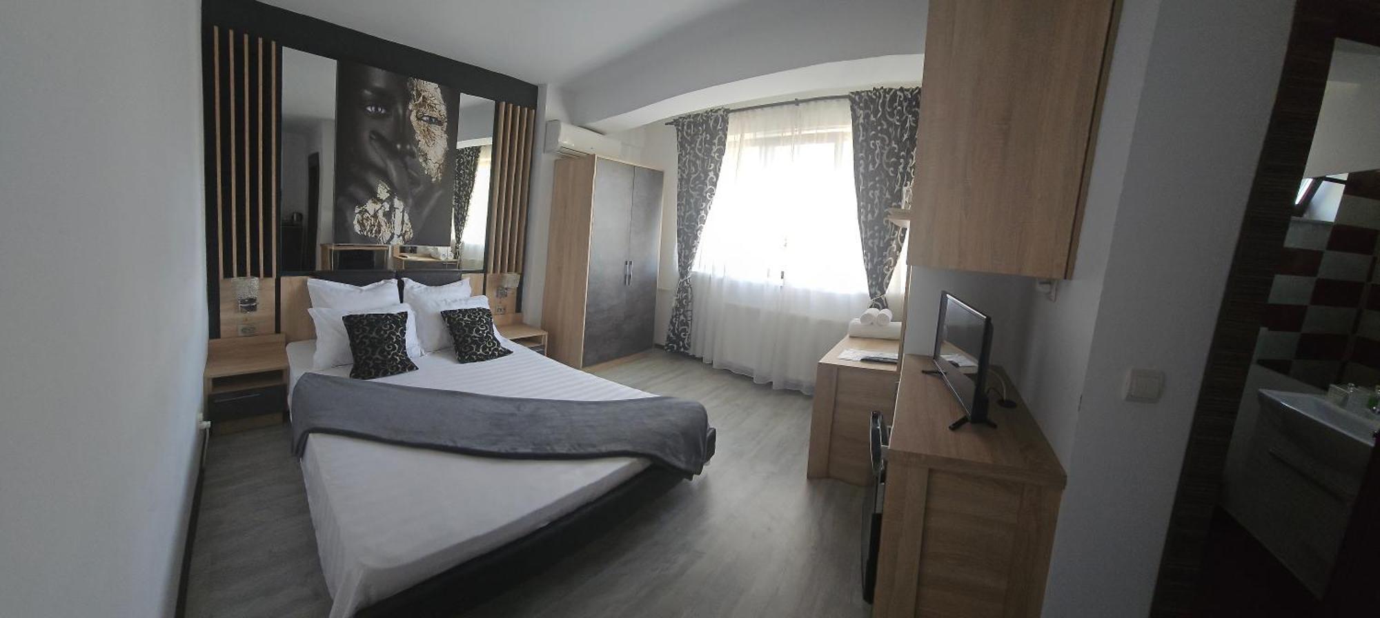 Theline Hotel Boekarest Buitenkant foto