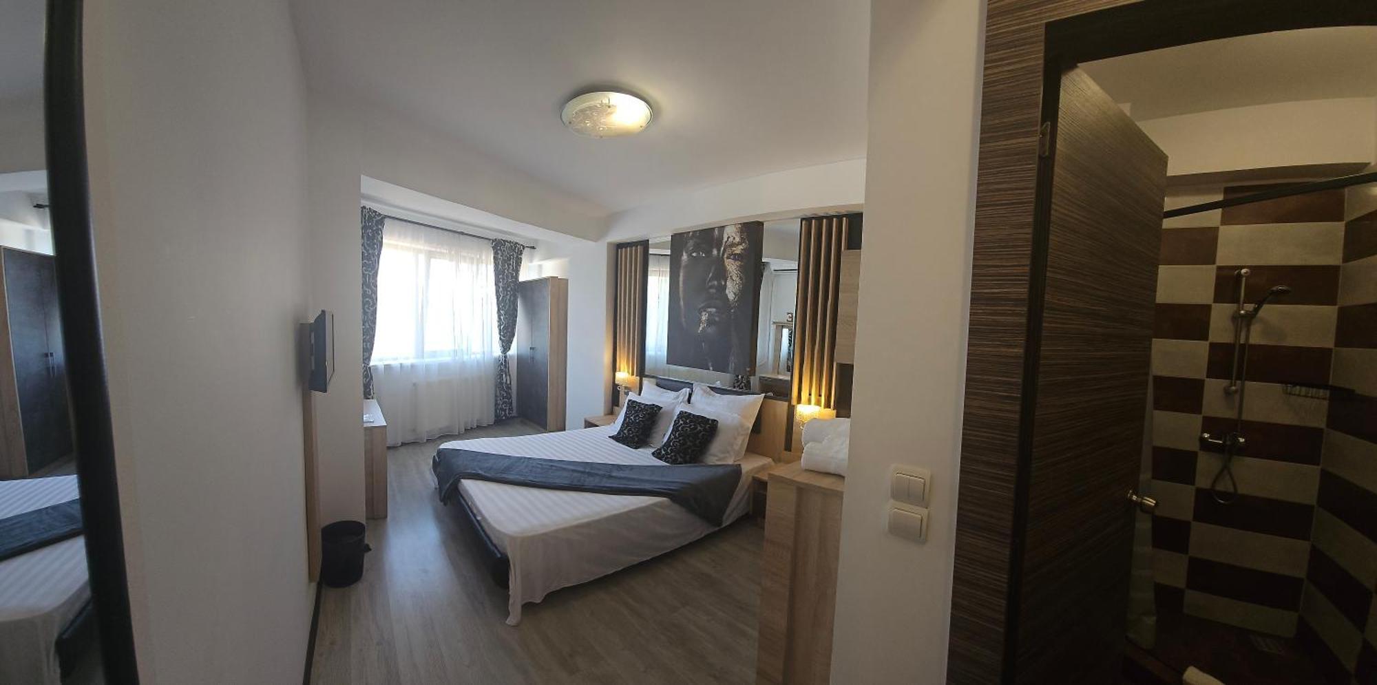 Theline Hotel Boekarest Buitenkant foto