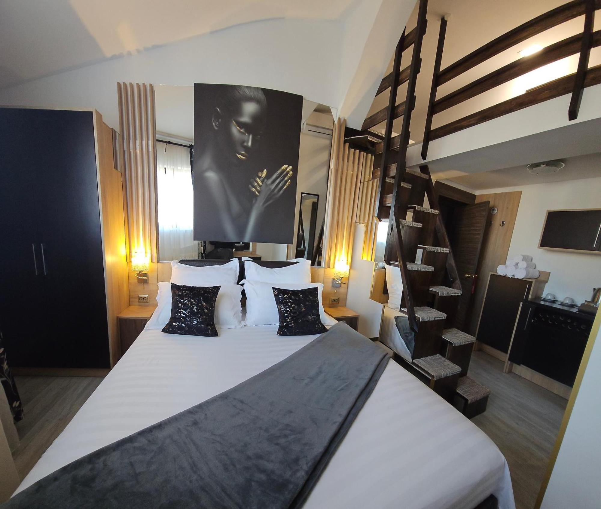 Theline Hotel Boekarest Buitenkant foto